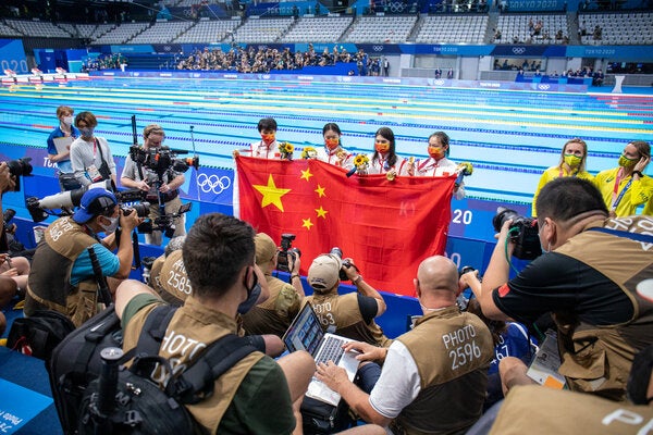 经身披巴黎