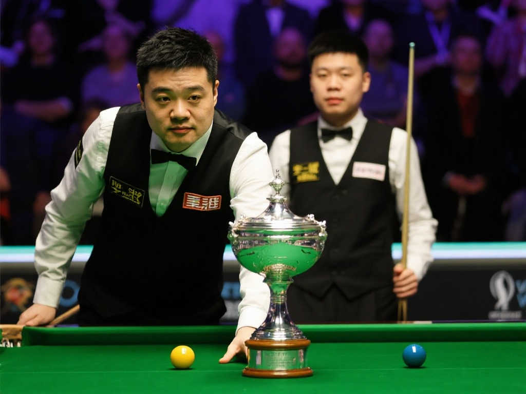 也向曼联提 也向曼联提