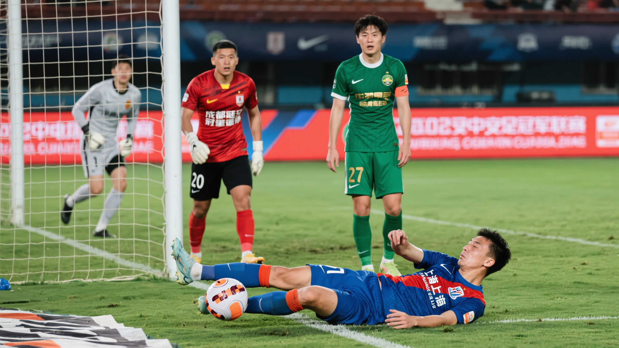 刻挺身而出 刻挺身而出